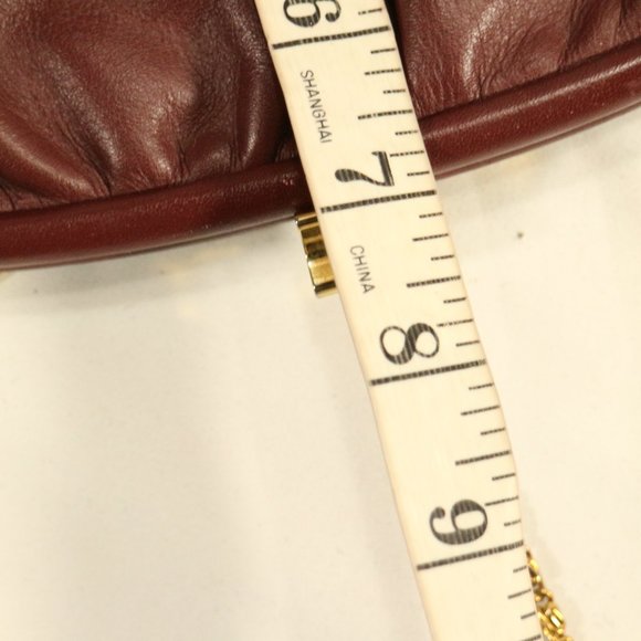 TJW by Mervyn's Genuine Leather Vintage Gold Chain Purse - Picture 13 of 13